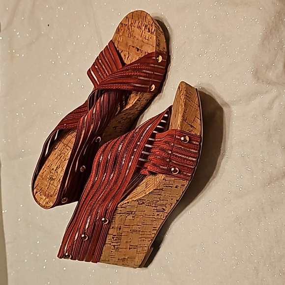 Wedges - Picture 2 of 2